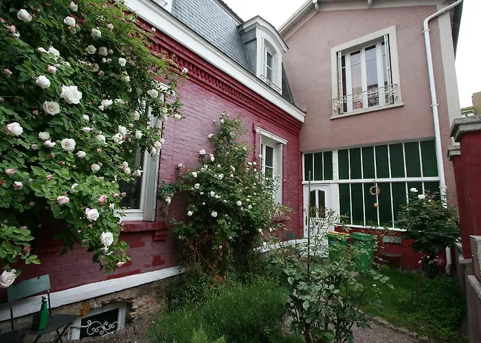 La Maison Rouge Parijs